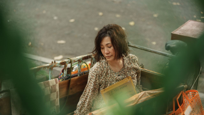 Hồng Đào “hồi xuân” với câu chuyện tình yêu xuyên biên giới cùng Jung Il-woo trong Mang mẹ đi bỏ