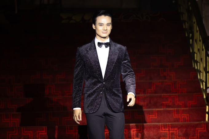 Minh Khắc thay thế Hà Quang Trung tại Mister Supranational, Kỳ Duyên múa Cô Đôi Thượng Ngàn thi Miss Supranational