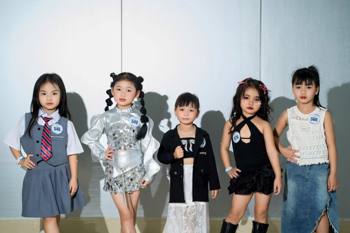 Hoa hậu Ngọc Châu - Xuân Hạnh trực tiếp casting mẫu nhí cho Cosmo The Show mùa 2
