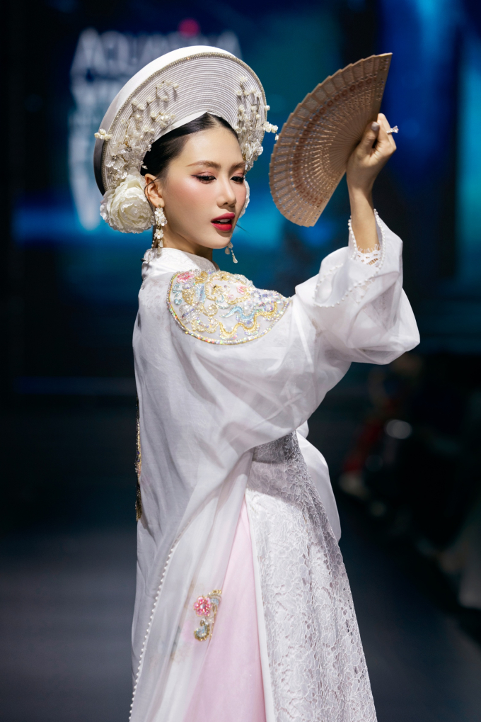Đêm thứ 2 AVIFW SS 2025: Hương Giang - Lan Khuê trở lại sàn diễn, Bùi Quỳnh Hoa - Tú Anh phủ sóng