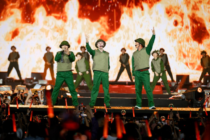 33 anh tài “đốt cháy” sân khấu Concert Anh trai vượt ngàn chông gai Day 5 với setlist dài hơn 50 ca khúc