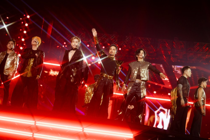 33 anh tài “đốt cháy” sân khấu Concert Anh trai vượt ngàn chông gai Day 5 với setlist dài hơn 50 ca khúc