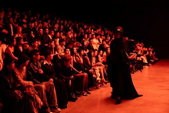 DEPA Fashion Show 2025: Minh Tú mở màn với hình tượng người mẹ, 5 nhà thiết kế trẻ debut cực chất
