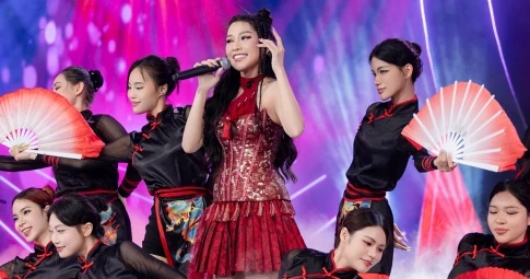Thủy Bùi đầu tư công phu khi hát hit Chi Pu, Hồ Ngọc Hà khen ngợi: "Đi thi là phải chơi hết vốn liếng"
