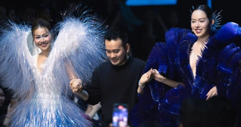 NTK Lê Thanh Hòa nắm tay siêu mẫu Thanh Hằng và hoa hậu Thanh Thủy mở màn Tuần lễ Thời trang Quốc tế Việt Nam