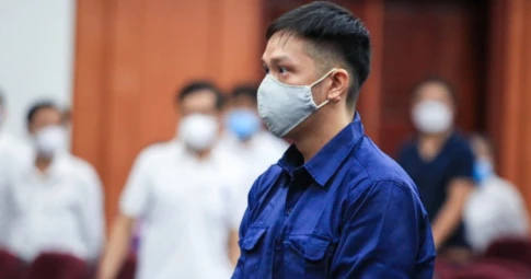 Vụ hành hạ bé gái 8 tuổi tử vong: Vì sao Nguyễn Kim Trung Thái không bị chuyển sang tội giết người?