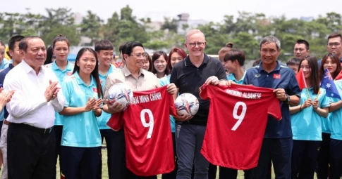 Tuyển Việt Nam đón hai 'yếu nhân'cực kì đặc biệt trước thềm World Cup 2023