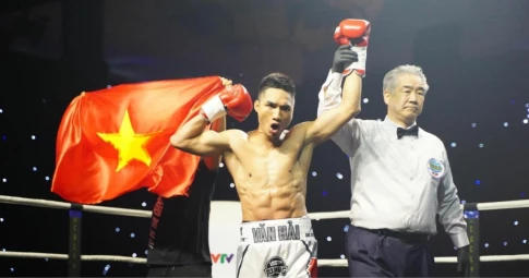 Nguyễn Văn Hải gây chấn động làng Boxing quốc tế khi hạ gục đối thủ sau...12 giây