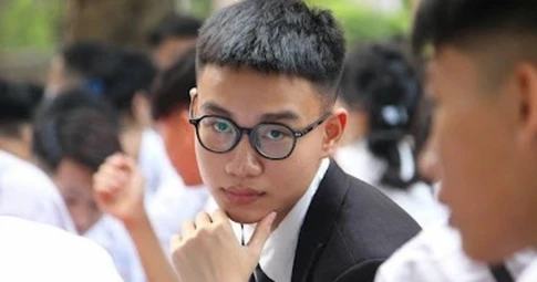 Thủ khoa khối C ngủ đến trưa mới dậy, không biết mình đỗ đầu cả nước