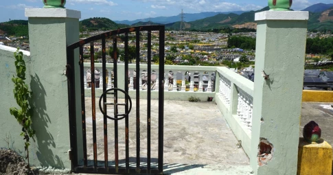 Đà Nẵng: Nhóm thiếu niên trộm hàng loạt cổng sắt ở nghĩa trang