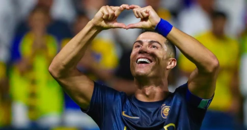 Ronaldo ghi bàn thứ 850 trong sự nghiệp, Al Nassr thắng đậm