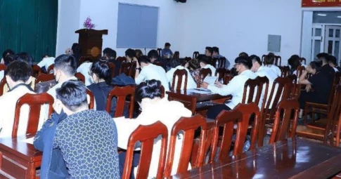 Tạm giữ tổng giám đốc và 21 nhân viên dàn cảnh bán 'dự án ma'