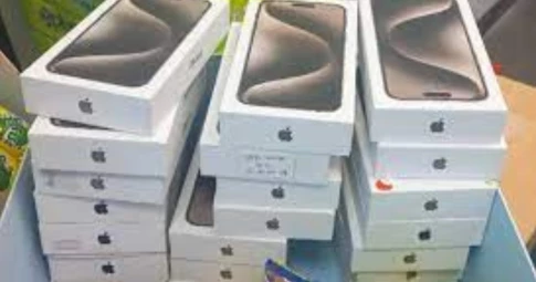 Khách nước ngoài xách lậu 20 chiếc iPhone 15 qua sân bay Đà Nẵng
