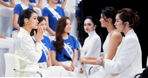 Quán quân The New Mentor - Lê Thu Trang chỉnh thí sinh Miss Cosmo Vietnam: "Nói bằng con tim, đừng học thuộc bài"