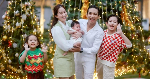 Phan Hiển khoe ảnh hạnh phúc bên vợ con dịp Noel 2023, tiết lộ gia đình có "4 em bé"