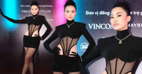 Hoa hậu Đoàn Thu Thủy diện váy gợi cảm, khoe nhan sắc thăng hạng trên thảm đỏ Gala TikTok FlashUp 2022