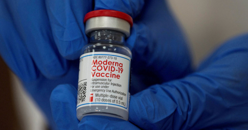 Chất lạ trong vắc xin Moderna nghi là 'hạt kim loại'