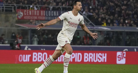 Ibrahimovic đưa Milan lên đỉnh bảng Serie A