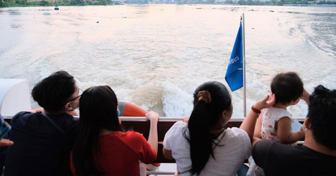 Từ 10.12, người Sài Gòn được đi buýt sông vào ban đêm, ngắm thành phố