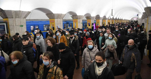 Ukraine ban bố tình trạng khẩn cấp, yêu cầu công dân ở Nga 'về ngay lập tức'