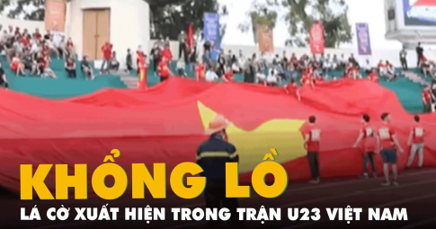 CĐV mang lá cờ Việt Nam "khổng lồ" vào sân Việt Trì, chờ U23 Việt Nam chiến thắng để bùng nổ