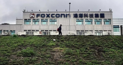 Foxconn tố bị đối thủ Trung Quốc 'cướp' nhân viên tại Việt Nam