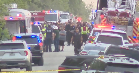 Thảm kịch: Hơn 40 thi thể được phát hiện trong xe đầu kéo ở Mỹ