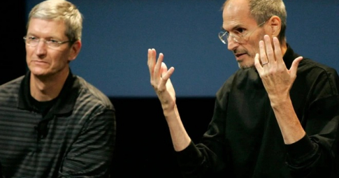 Bất đồng lớn giữa Tim Cook và Steve Jobs