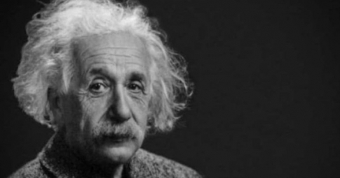 Nhà bác học Einstein đã từng bị đánh cắp bộ não, sốc khi phát hiện chúng được nằm trong lọ xốt mayonnaise