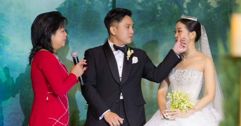 Đám cưới MC Liêu Hà Trinh: Xúc động với những chia sẻ dành cho mẹ của cô dâu, chú rể