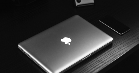 Logo trái táo phát sáng có thể sẽ quay trở lại trên MacBook trong tương lai