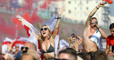 Hàng triệu người Anh "bốc phét nghỉ ốm" để xem World Cup 2022