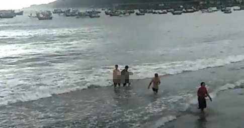 Tìm thấy thi thể nam sinh lớp 6 đuối nước ở biển Khánh Hòa