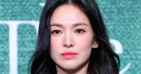 Song Hye Kyo choáng khi diễn cảnh bị tát
