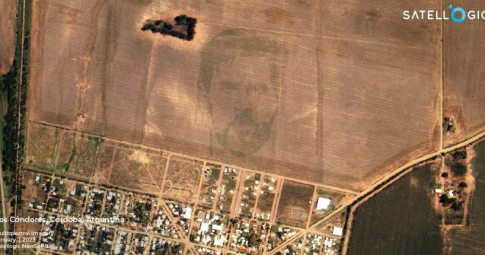 Chân dung Messi khổng lồ được nhìn thấy từ không gian