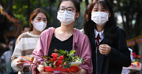 Nở rộ dịch vụ cầu duyên "mát tay, nhanh được" tại chùa nổi tiếng Hà Nội