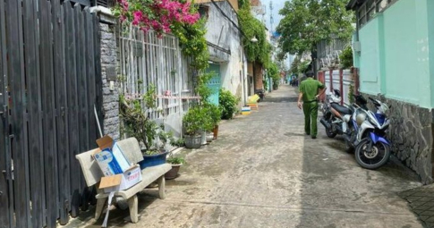 1 người chết trong căn nhà 3 tầng cháy lúc rạng sáng